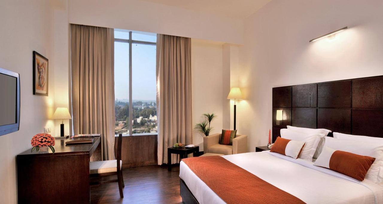 Comfort Inn Tulip Heights Bathinda Exterior foto