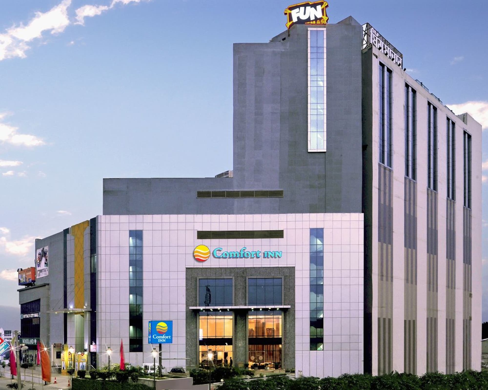 Comfort Inn Tulip Heights Bathinda Exterior foto